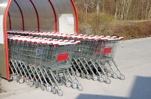 Co najmniej 2 niedziele handlowe w miesiącu? Projekt zniesienia zakazu handlu skierowano do kolejnego etapu