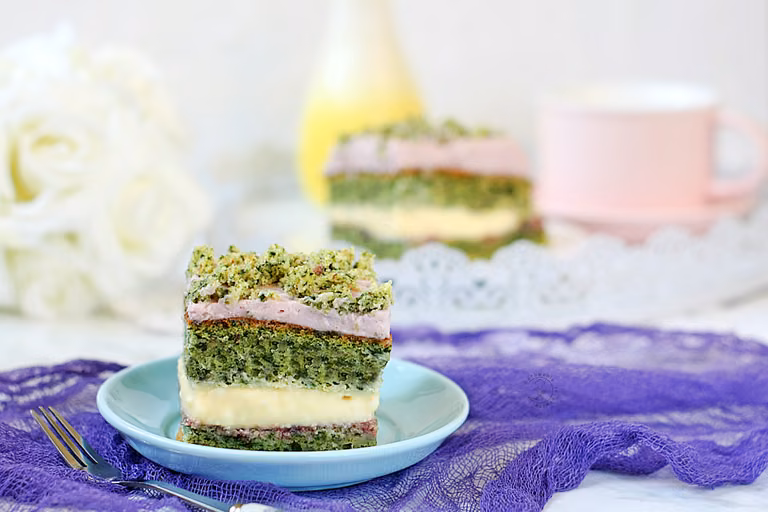 SZPINAKOWO BANANOWE CIASTO Z GOTOWANYM SEREM I MASCARPONE