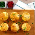 Muffiny z groszkiem i fetą