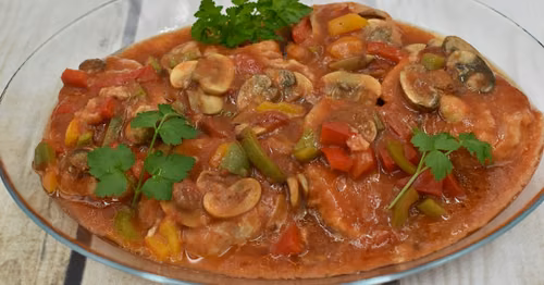 Schab z warzywami i pieczarkami