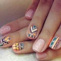 Aztecki wzór na paznokciach