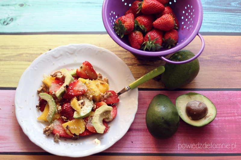 Mango i awokado w cytrynowym sosie - 356 kcal