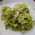 Makaron z jarmużowym pesto