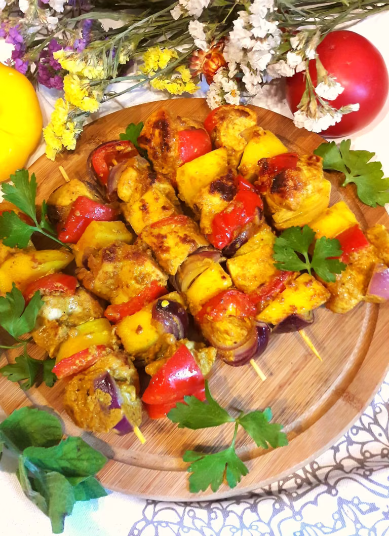Szaszłyki z marynacie curry z mango