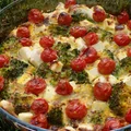 Frittata z brokułem, fetą i pomidorkami