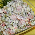 Nietypowa sałatka z parówkami