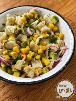 Ceviche z halibuta z mango i avocado