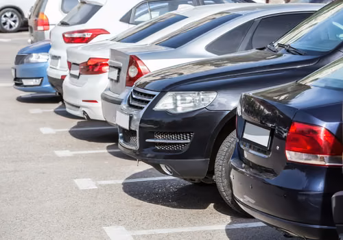 Lidl zmienia zasady parkowania. Parkometry znikną ze sklepowych parkingów!