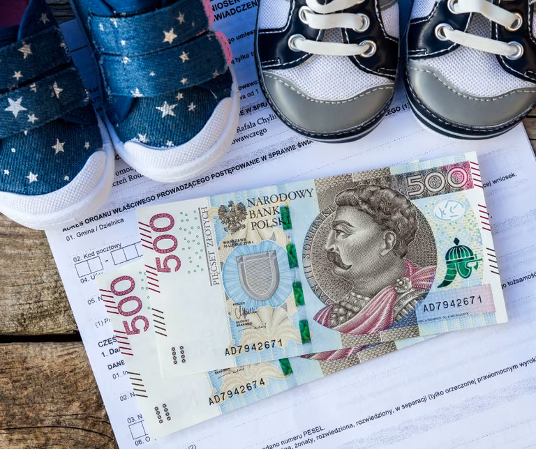 Dlaczego trzeba znowu złożyć wniosek o 500 plus? ZUS odpowiada i poucza!