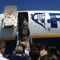 Zabierasz do samolotu przekąski? Uważaj, bo możesz za nie słono zapłacić!