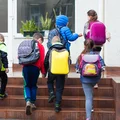 3 semestry i dodatkowe ferie jesienne? Ministerstwo Edukacji bierze pod lupę nowy postulat