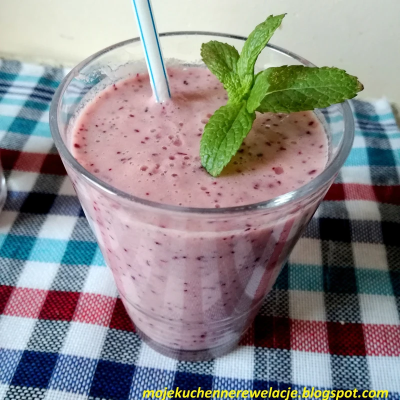 Koktajl ananasowo-borówkowy - 190 kcal