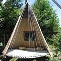 Pomysł na domek zrobiony z trampoliny