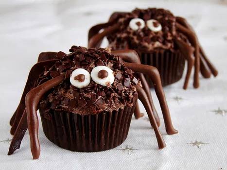 czekoladowe muffinki pająki