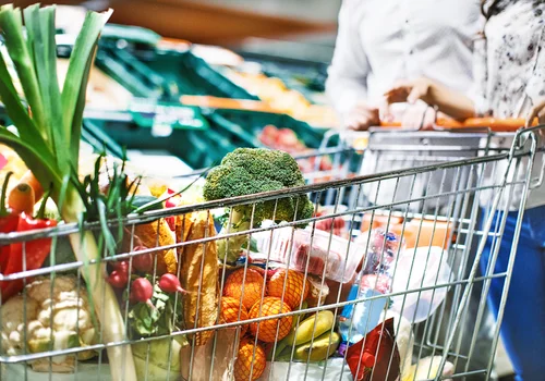 Miliony ton odpadów żywnościowych! Nowe surowe przepisy zakończą ten problem!?