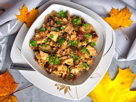 Risotto z kurczakiem i suszonymi pomidorami