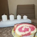 Rolada truskawkowa