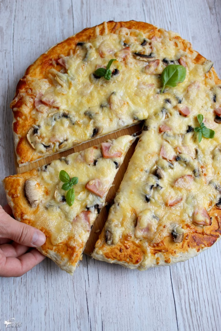 Szybka pizza na dużą blachę