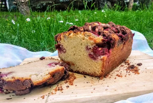 Ciasto na oleju z truskawkami i kakaową kruszonką