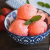 Domowe lody truskawkowe. Przepis krok po kroku