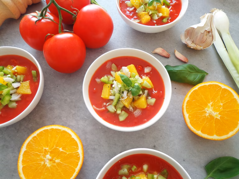 Letnie gazpacho z pomarańczami