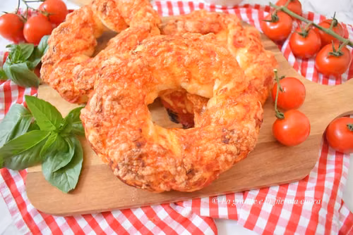 Pizza bajgle z serem mozzarella