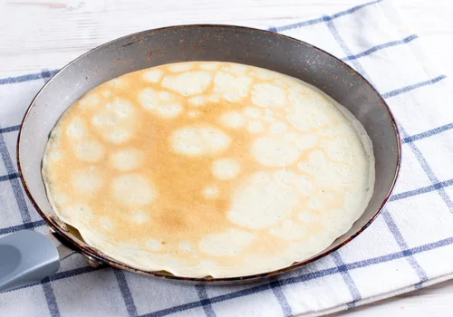 Ciasto na naleśniki do krokietów – bez mleka, bez jajek, a wychodzi idealnie!