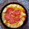 Tortilla z bobem i chorizo
