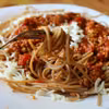 Spaghetti bolognese z pomidorami z puszki