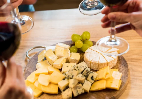 Dzień Miłośników Sera: Odkryj fascynujący świat sera i jego miłośników