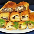 Ekspresowe krokiety z chleba tostowego z pieczarkami i mozzarellą