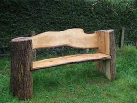 Ogrodowa ławka z oparciem