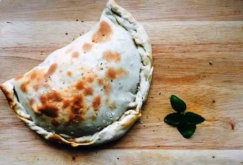 CALZONE