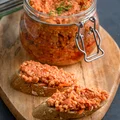 Paprykarz z tuńczyka z kaszą jaglaną (6 składników)