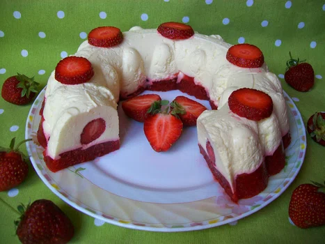 Truskawkowy serniczek - PRZEPIS