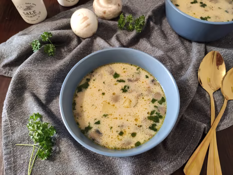 Zupa pieczarkowa.