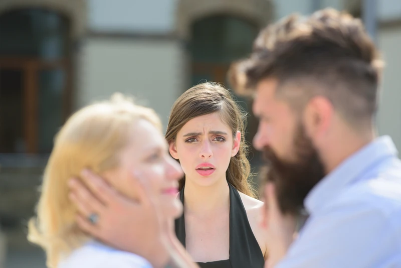 Romans z żonatym: 5 powodów dla których on nie odejdzie od żony