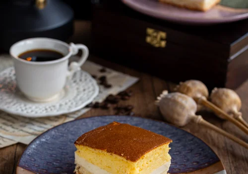 Dresdner Eierschecke - drezdeński sernik z jajeczną pianką