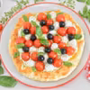 Tarta z kremem z pesto, mozzarellą i pomidorami