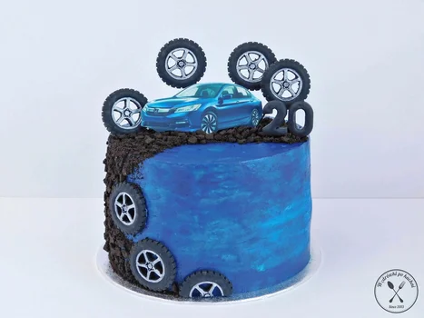 Tort urodzinowy Honda