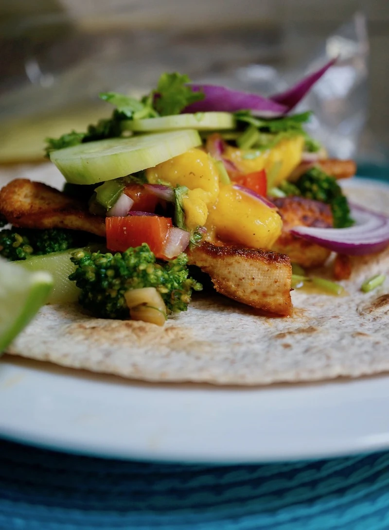 Pełnoziarnista Tortilla z Tofu i Brokułem