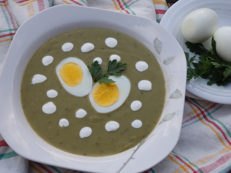 Kremowa zupa ziemniaczano-szczawiowa