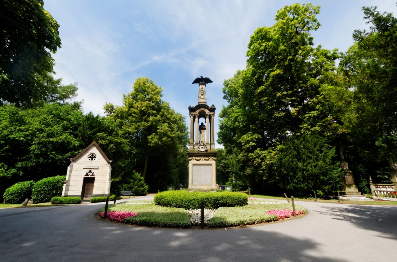 Opłata za wejście na taki cmentarz! Nowe zasady w polskim mieście zaskoczyły