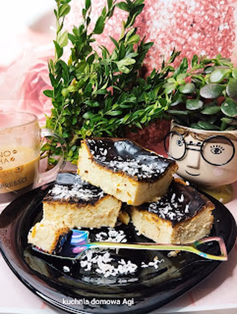 Przepyszny sernik pieczony z twarogu z wiaderka z MASCARPONE karmelowym