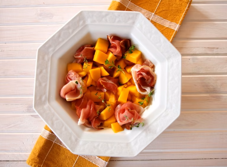 Przekąska w 5 minut, czyli mango z szynką parmeńską