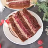 Tort czekoladowy z malinami
