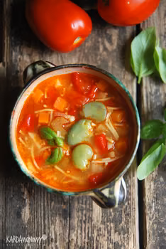 Minestrone z bobem