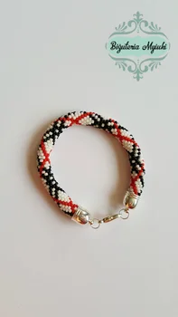 Bransoletka z koralików w stylu Burberry