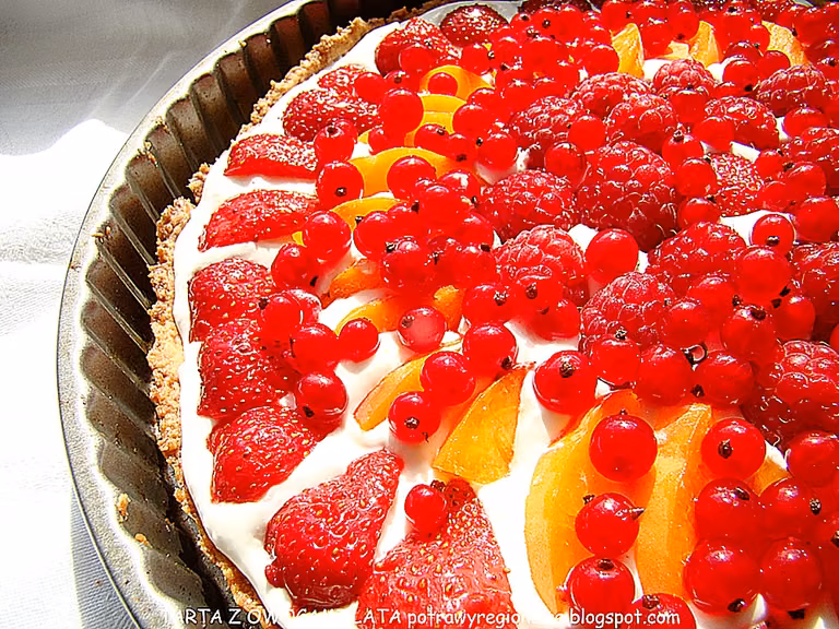 TARTA Z LETNIMI OWOCAMI
