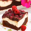 Sernikobrownie z malinami